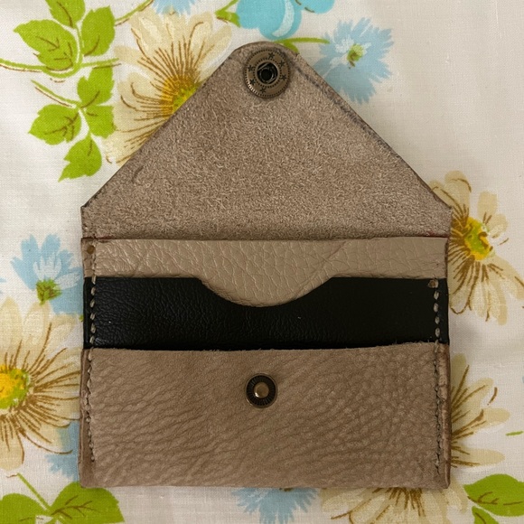 Handmade Genuine Leather Wallet - Picture 1 of 5